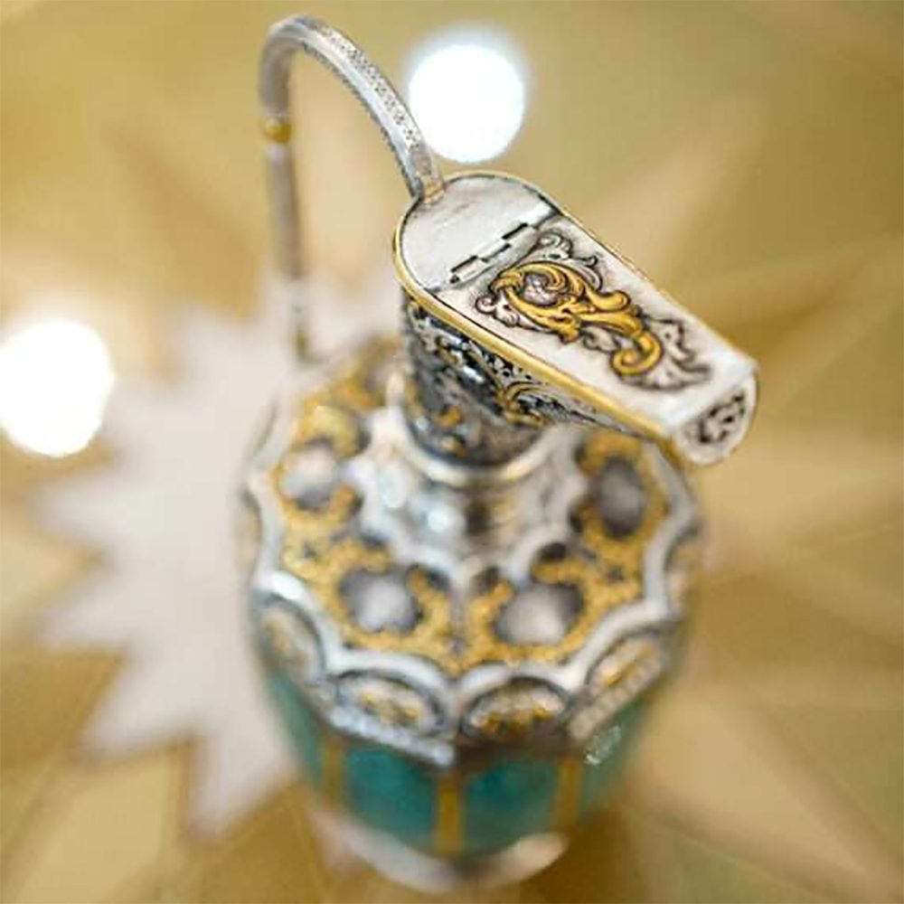 ⁦إبريق سلجوقي فضي مطعّم بالفيروز⁩ - الصورة ⁦2⁩